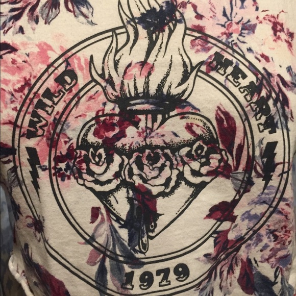 Kendall and Kylie brand crop top - Picture 3 of 4